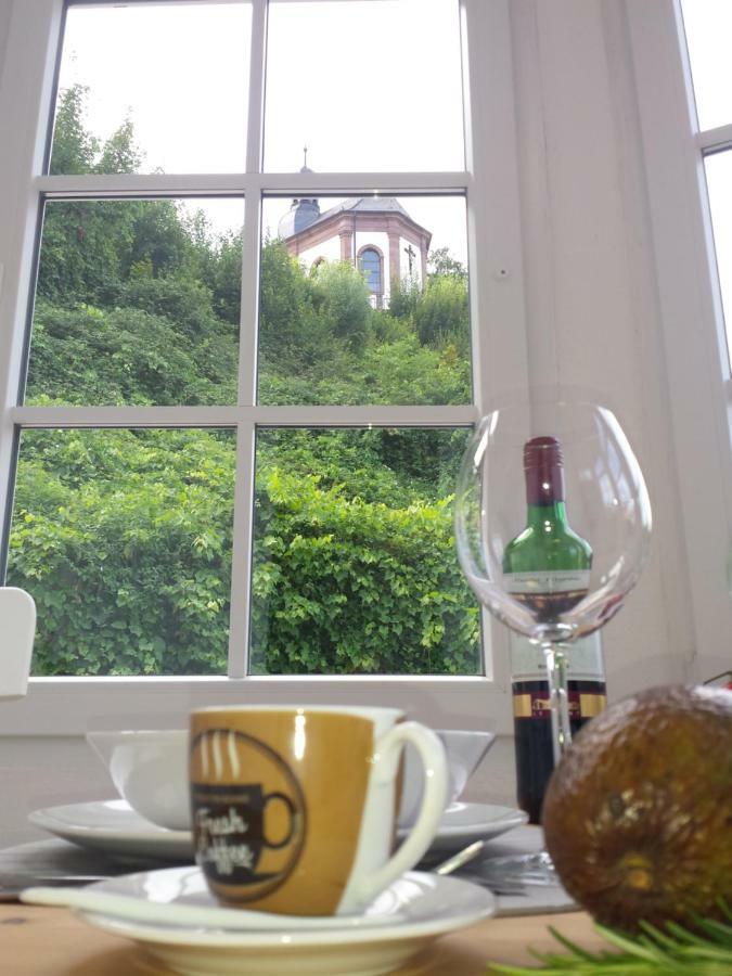 Moderne Wohnung In Barockem Altstadthaus Nahe Altstadt Und Radweg Блискастел Екстериор снимка